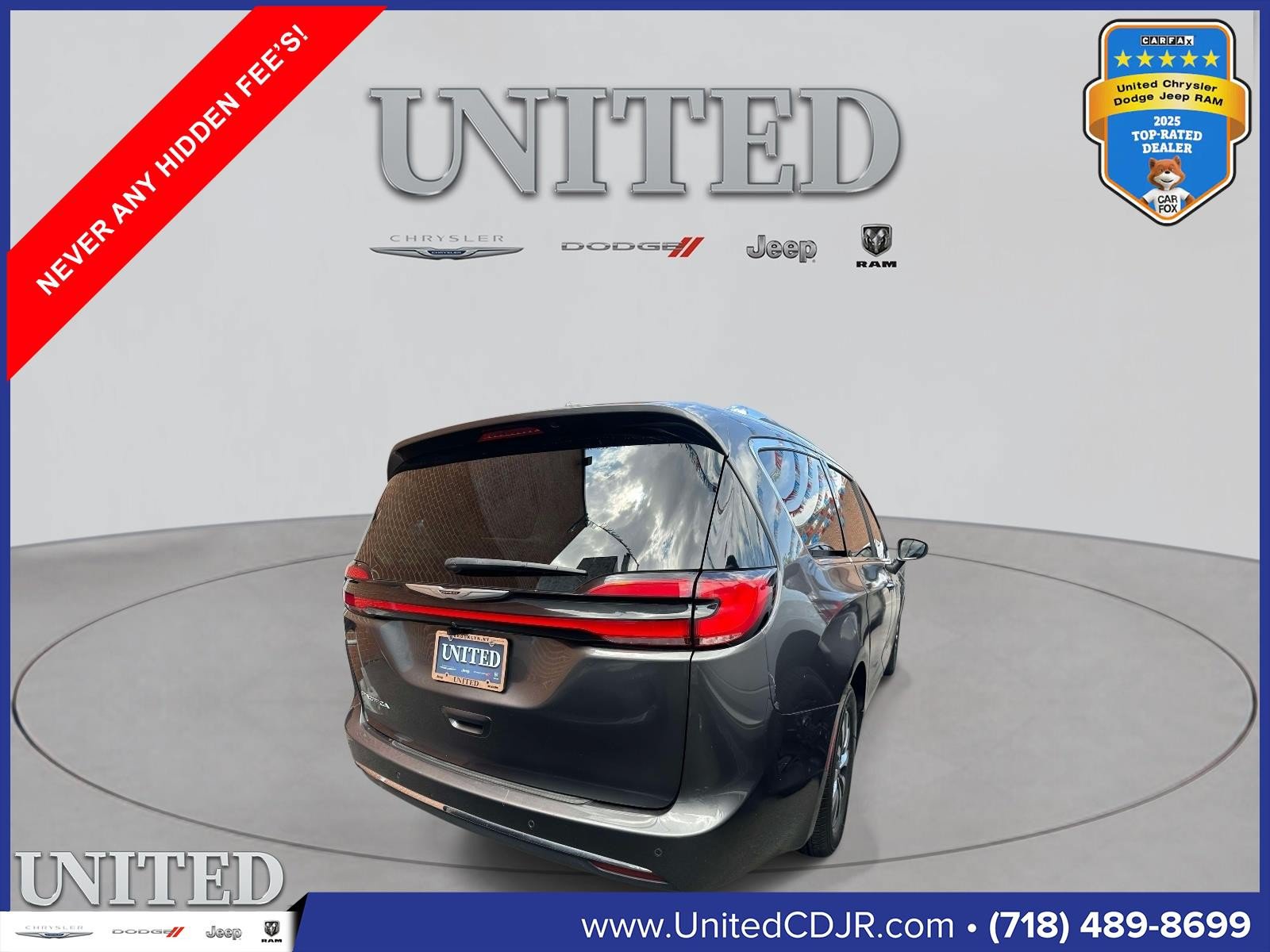 Certified 2021 Chrysler Pacifica Touring-L FWD image 2
