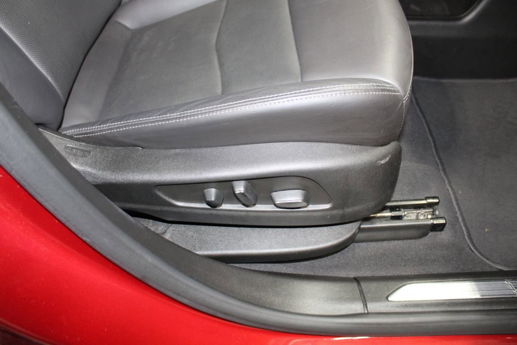 Used 2023 Cadillac XT5 Premium Luxury image 23