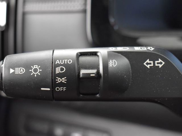 Used 2024 Nissan Pathfinder Platinum image 27