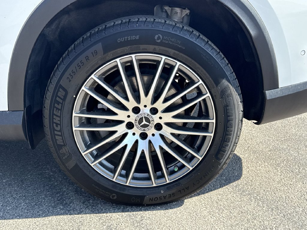 New 2026 Mercedes-Benz GLC 300 image 11