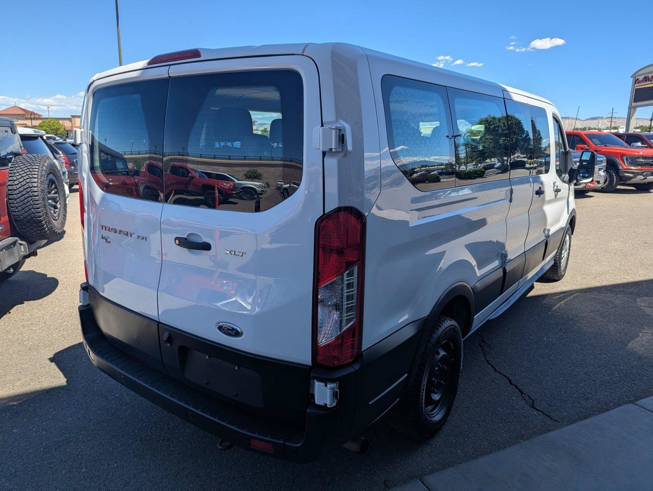 Used 2021 Ford Transit 350 XLT RWD image 5