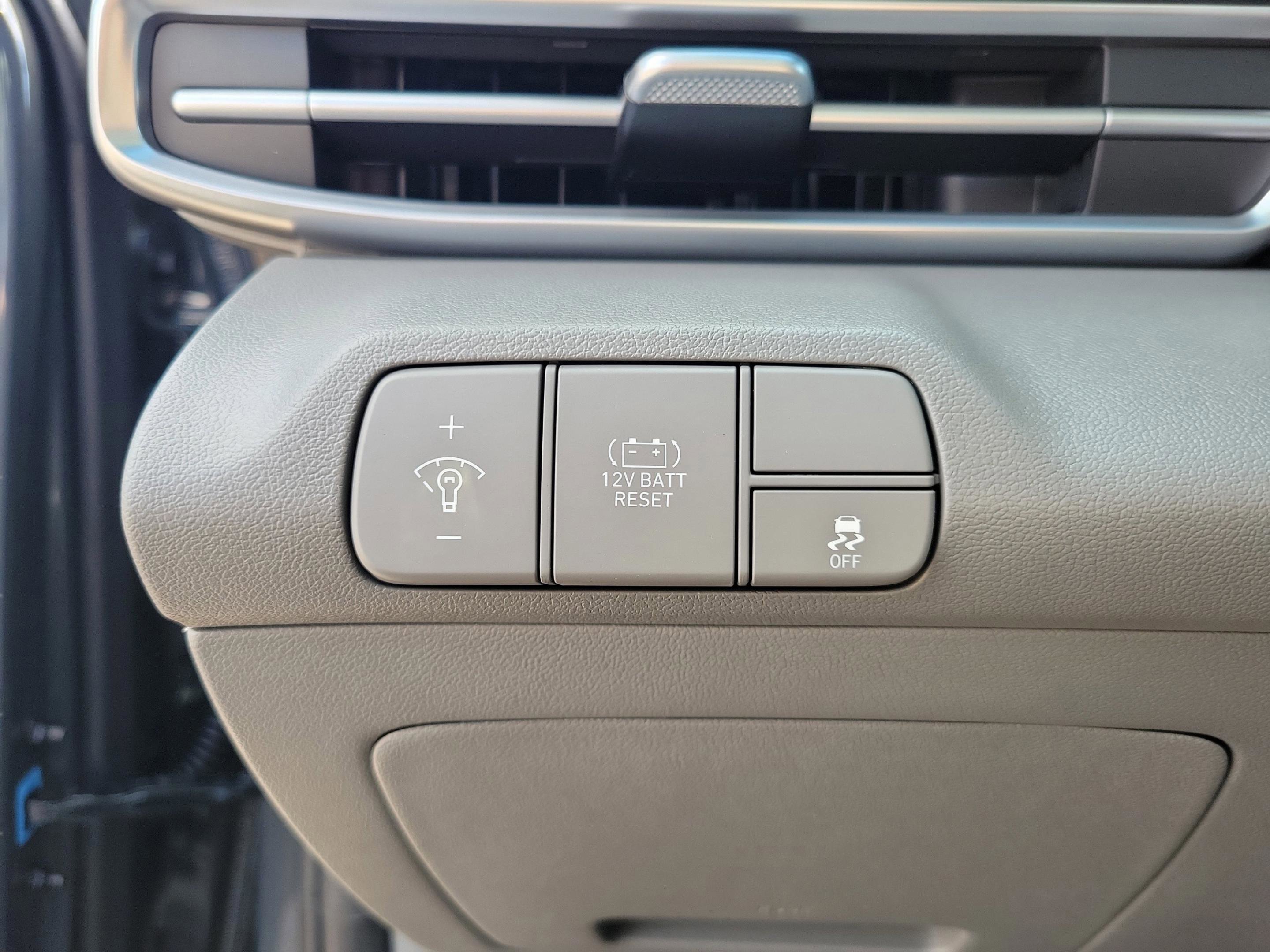 New 2025 Hyundai Elantra Blue w/ Cargo Package image 16