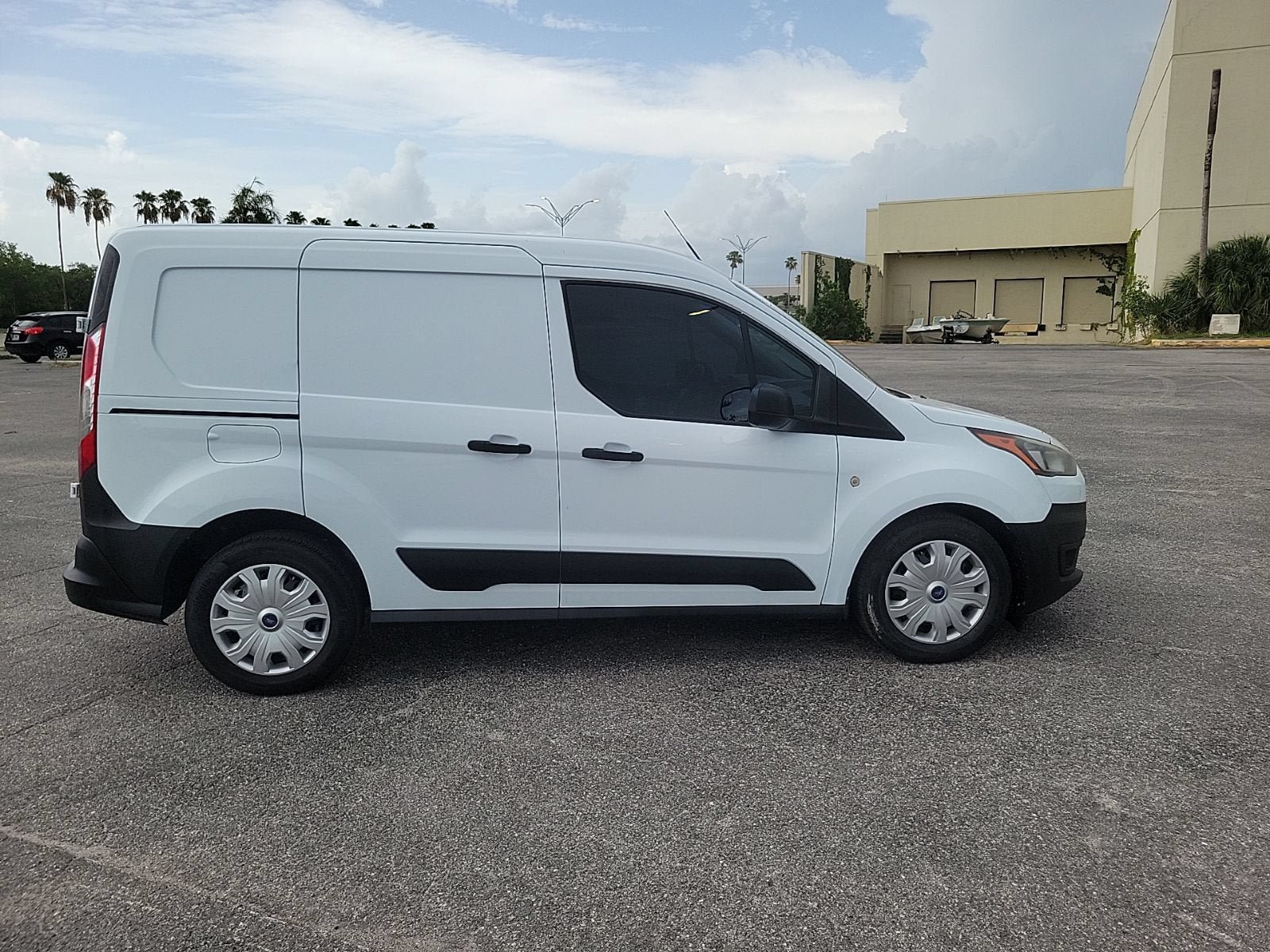 Used 2022 Ford Transit Connect XL FWD image 4