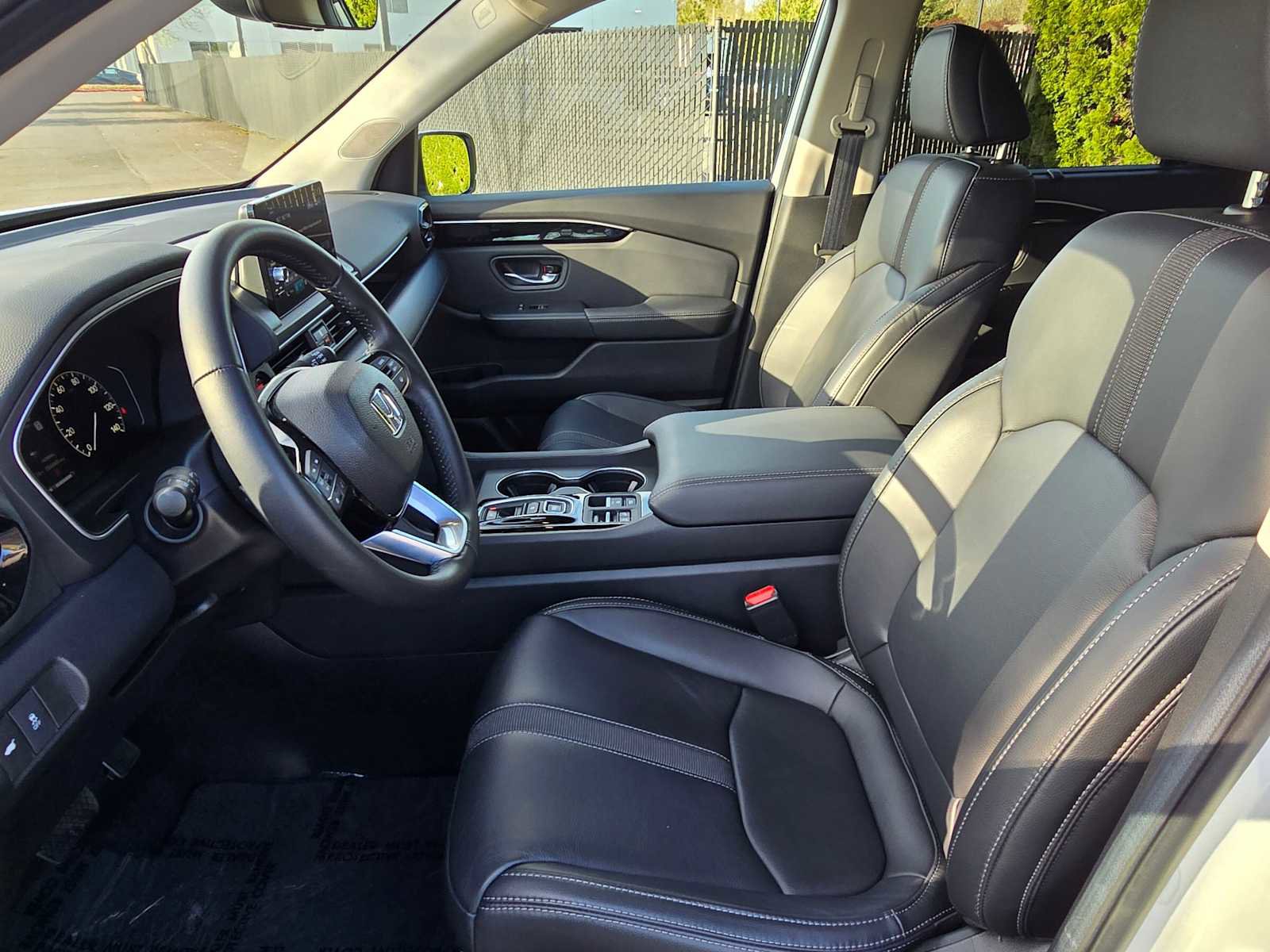Used 2025 Honda Pilot EX-L image 21