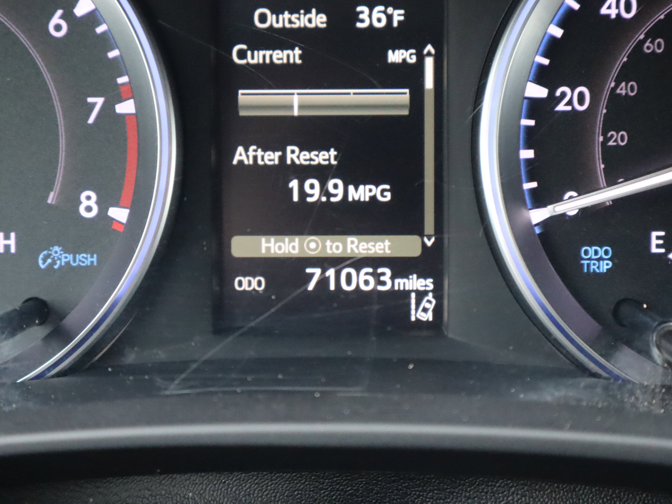 Used 2019 Toyota Highlander XLE image 25