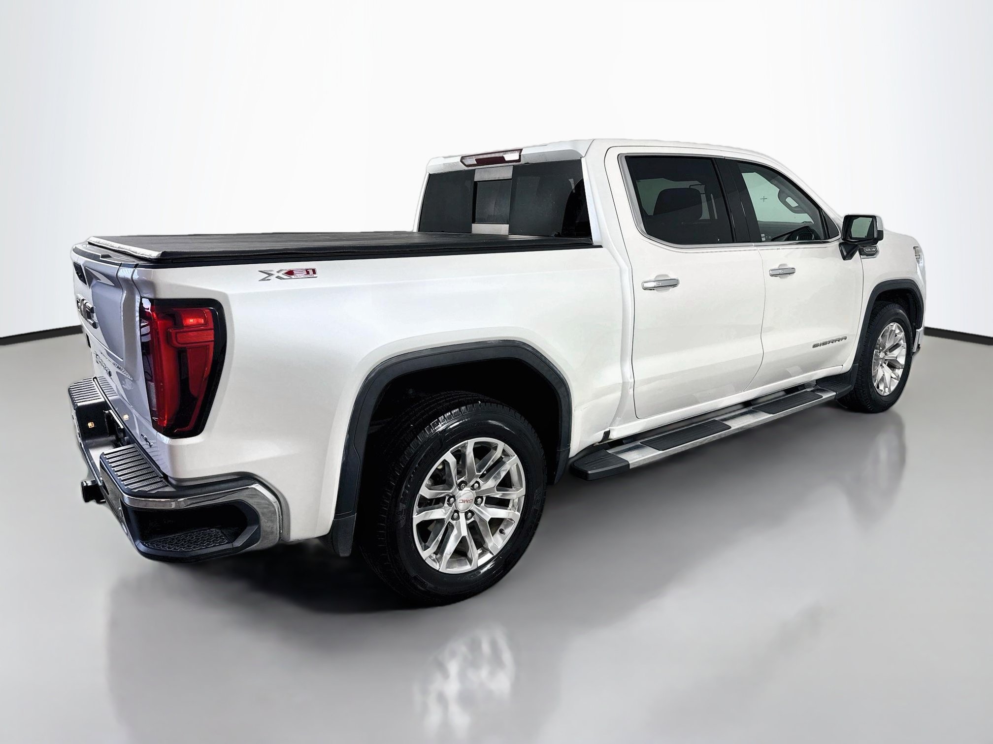 Used 2019 GMC Sierra 1500 SLT w/ SLT Premium Plus Package AWD/4WD image 7