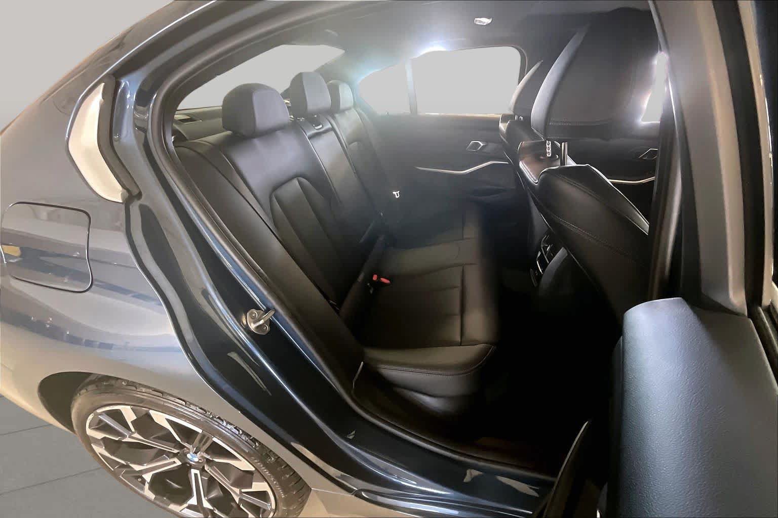 Used 2025 BMW 330i Sedan RWD image 18