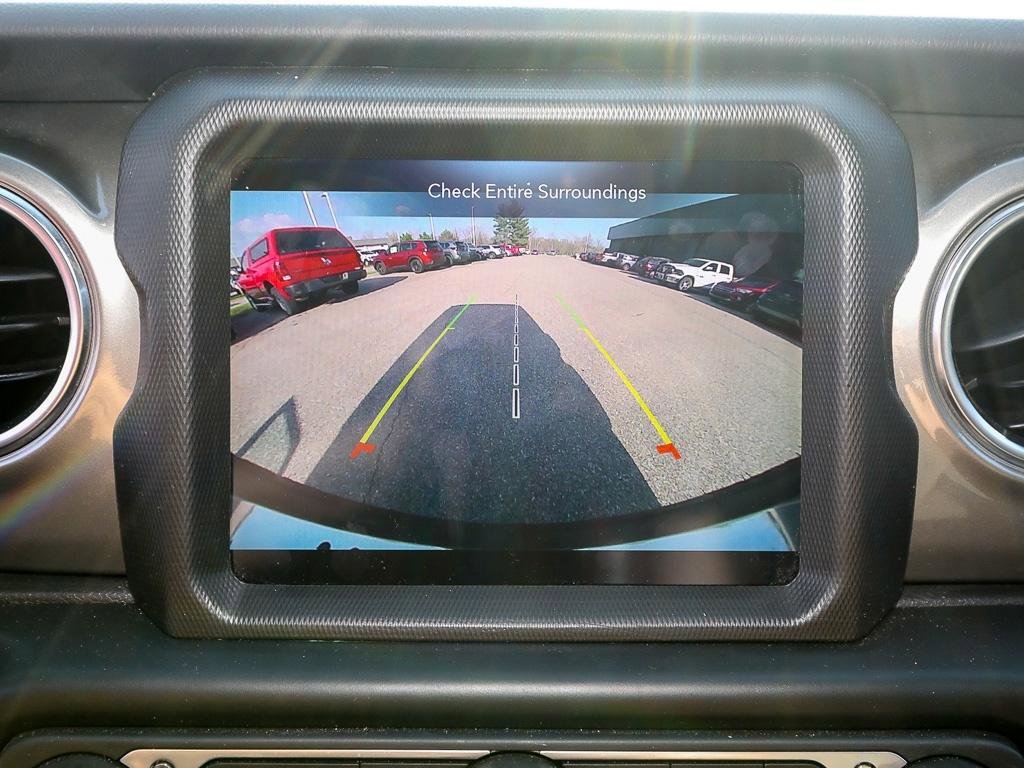 Used 2022 Jeep Wrangler Unlimited Sahara w/ Safety Group image 18