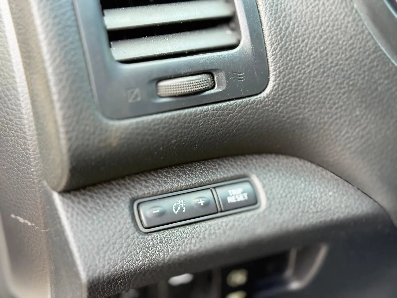 Used 2014 Nissan Altima 2.5 S FWD image 23