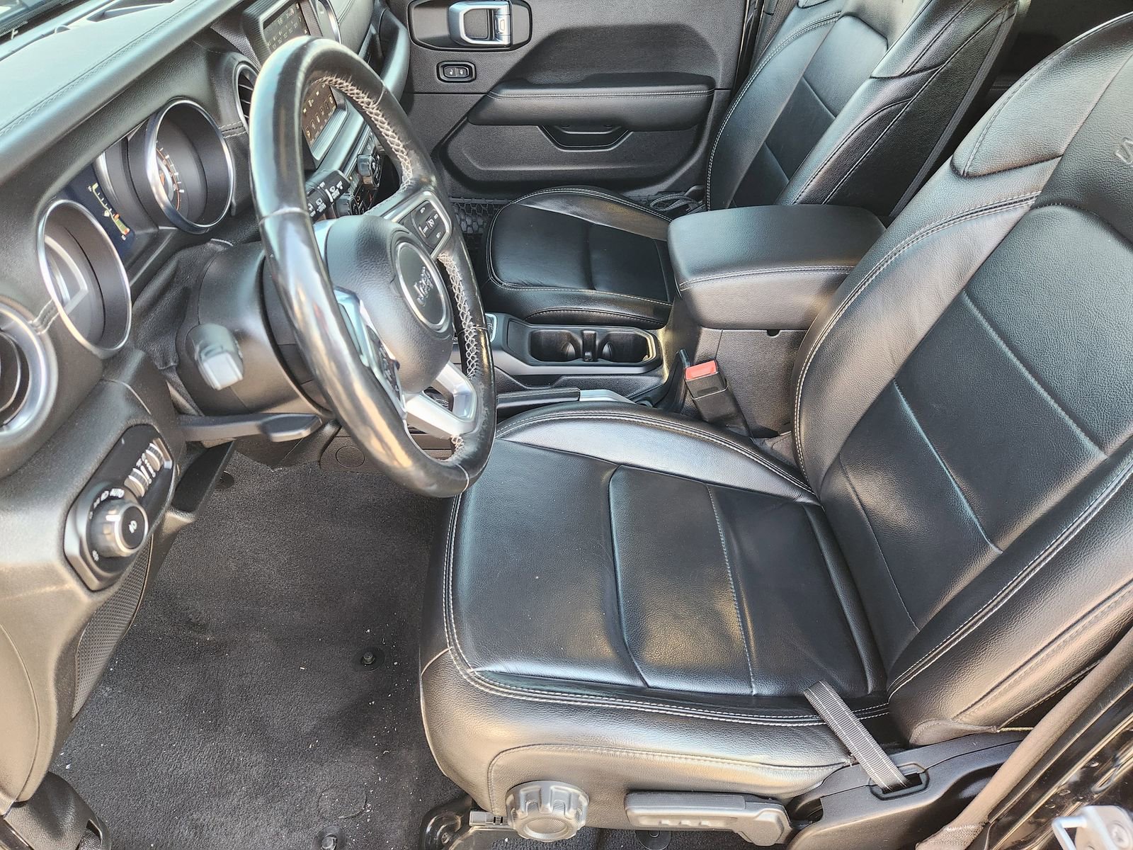 Used 2021 Jeep Wrangler Unlimited Sahara image 16