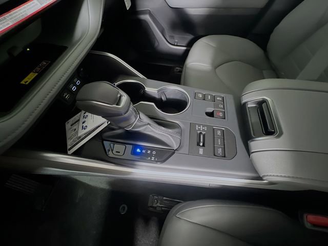 New 2026 Toyota Highlander XLE image 22