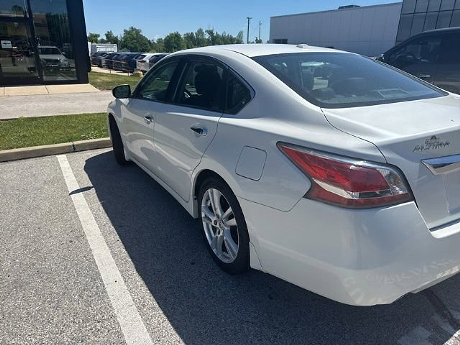 Used 2014 Nissan Altima 3.5 SL w/ Technology Package FWD image 16