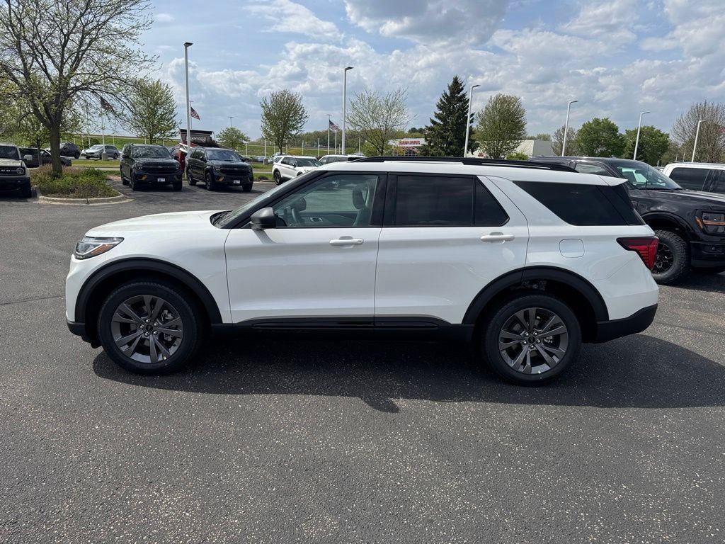 New 2026 Ford Explorer Active w/ Active Comfort Package AWD/4WD image 6