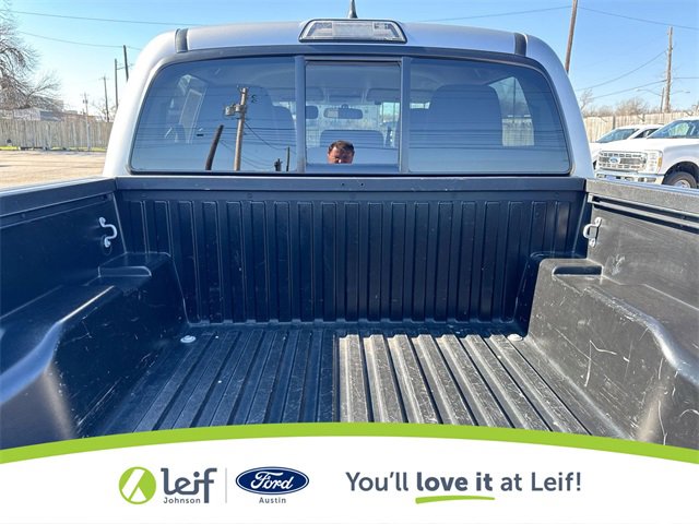 Used 2016 Toyota Tacoma SR5 w/ Towing Package image 24