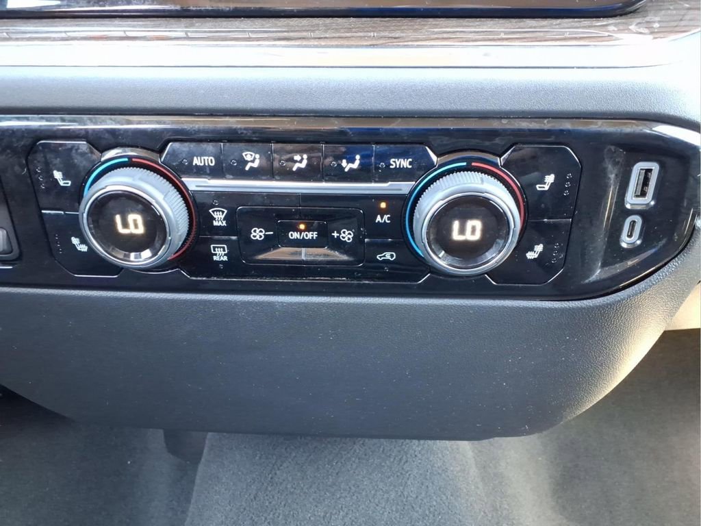 Used 2023 Chevrolet Silverado 1500 LT RWD image 21