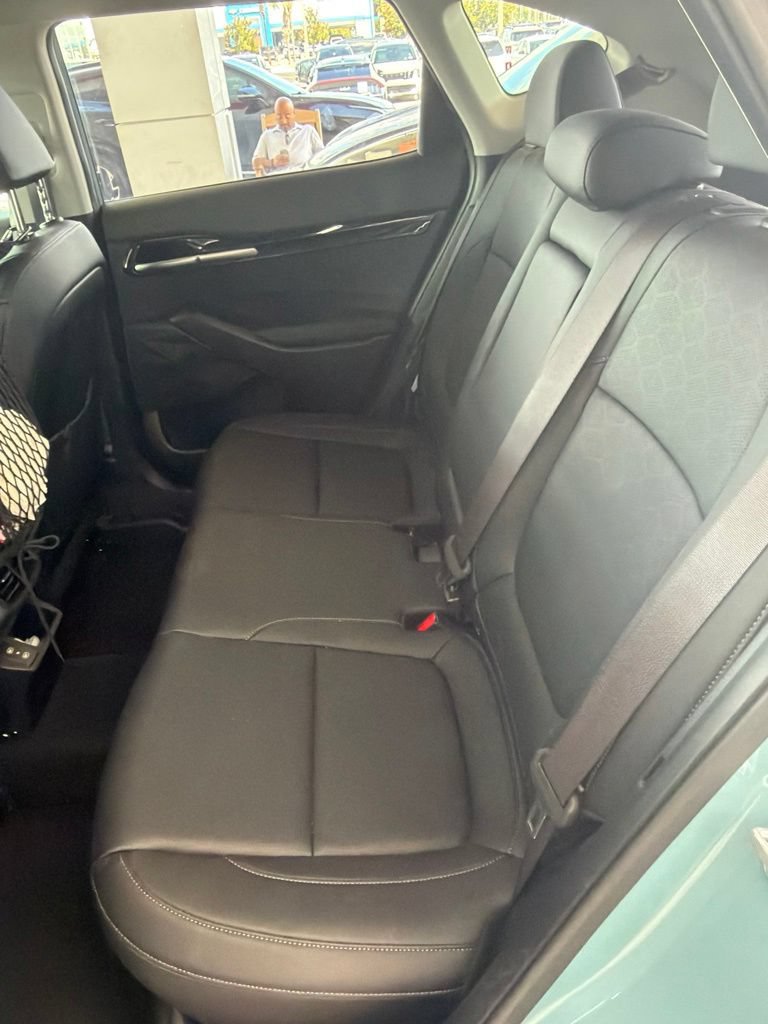 Certified 2024 Kia Seltos EX FWD image 3