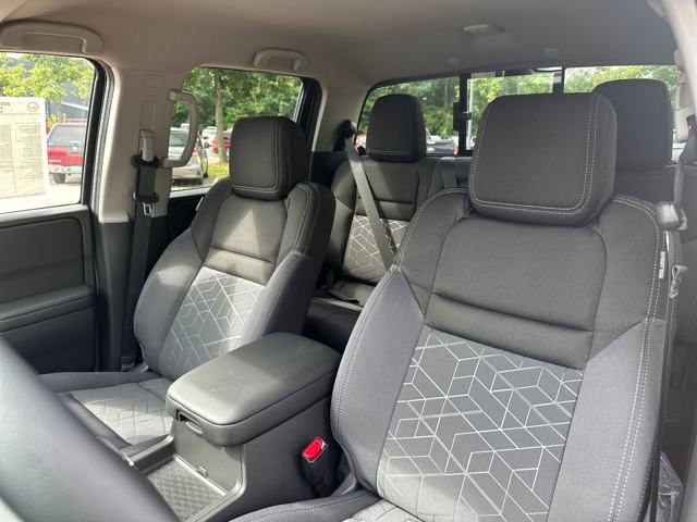 New 2025 Nissan Frontier SV w/ Tow Package image 5