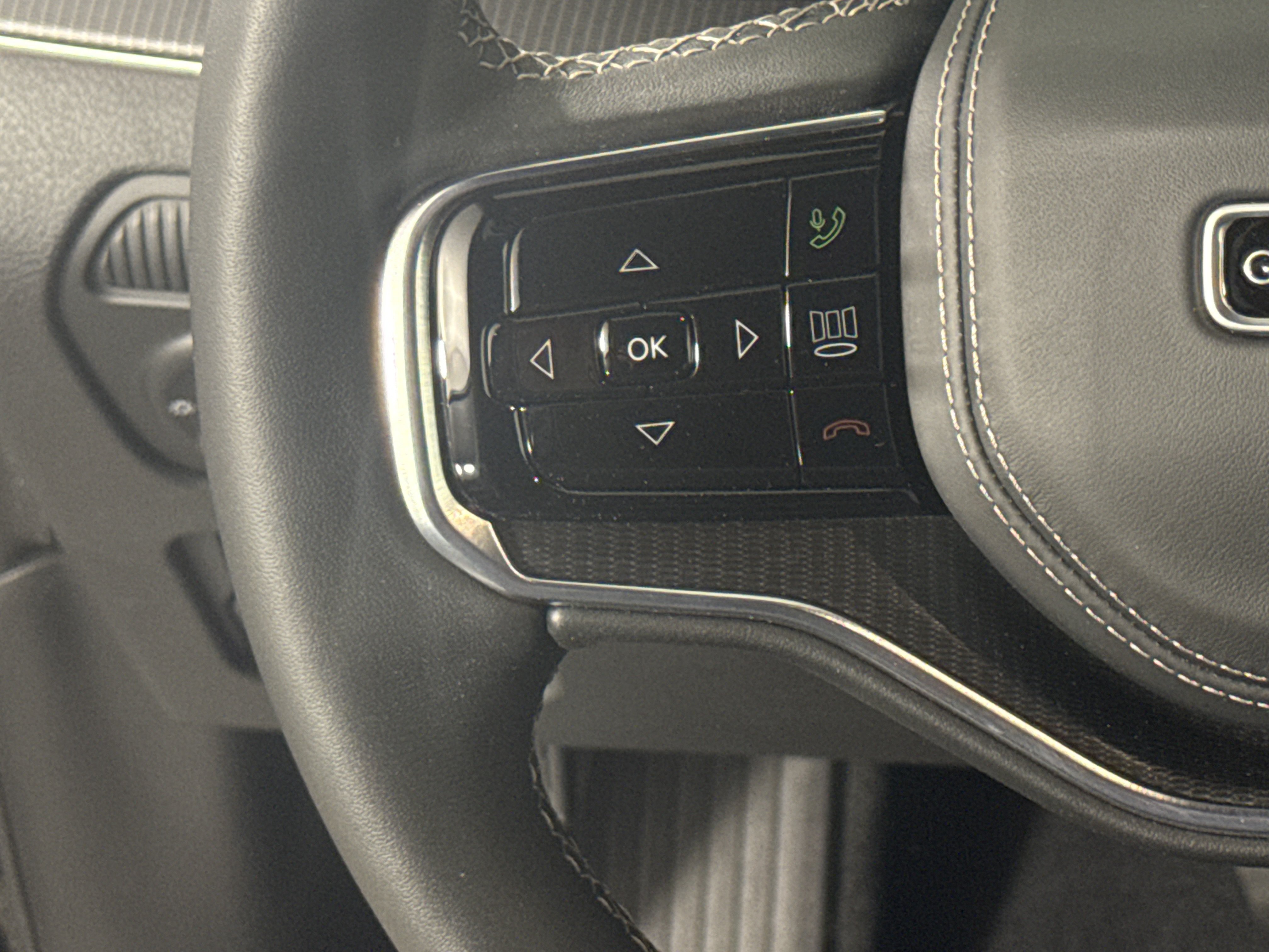 New 2026 Jeep Grand Wagoneer L Summit AWD/4WD image 17