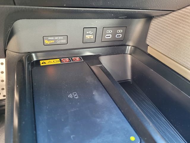 Used 2025 Toyota Camry SE image 21