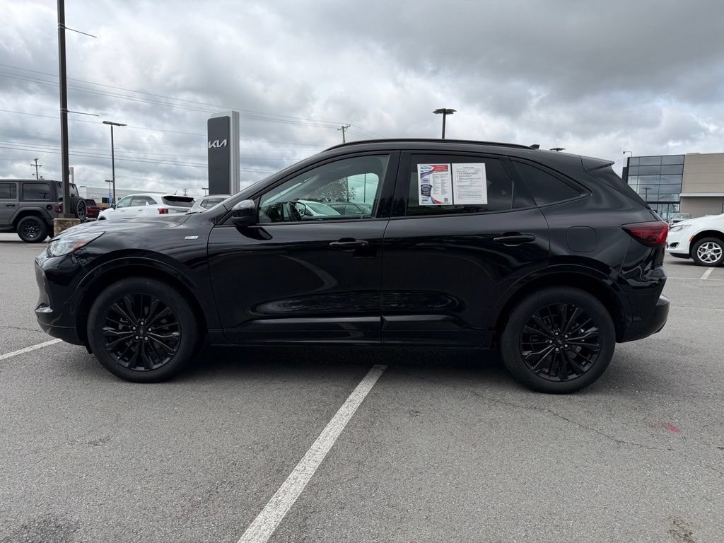Used 2024 Ford Escape ST-Line Elite w/ Premium Technology Package AWD/4WD image 4