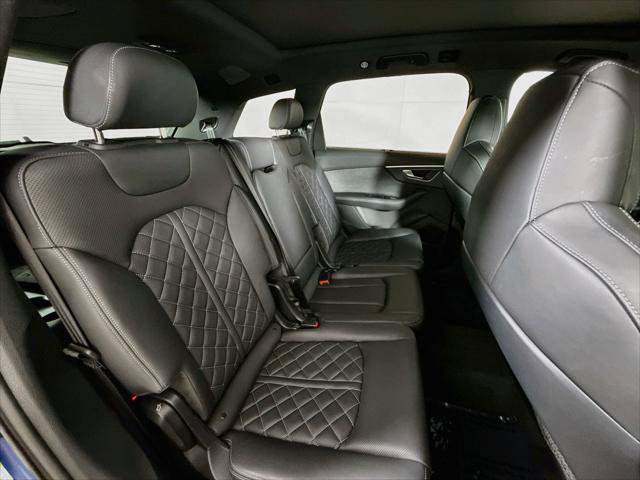 Certified 2025 Audi SQ7 Prestige AWD/4WD image 27