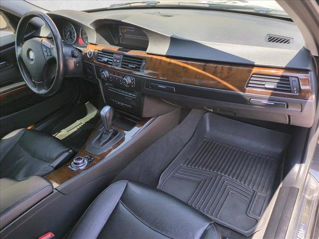 Used 2011 BMW 335i xDrive Sedan AWD/4WD image 22