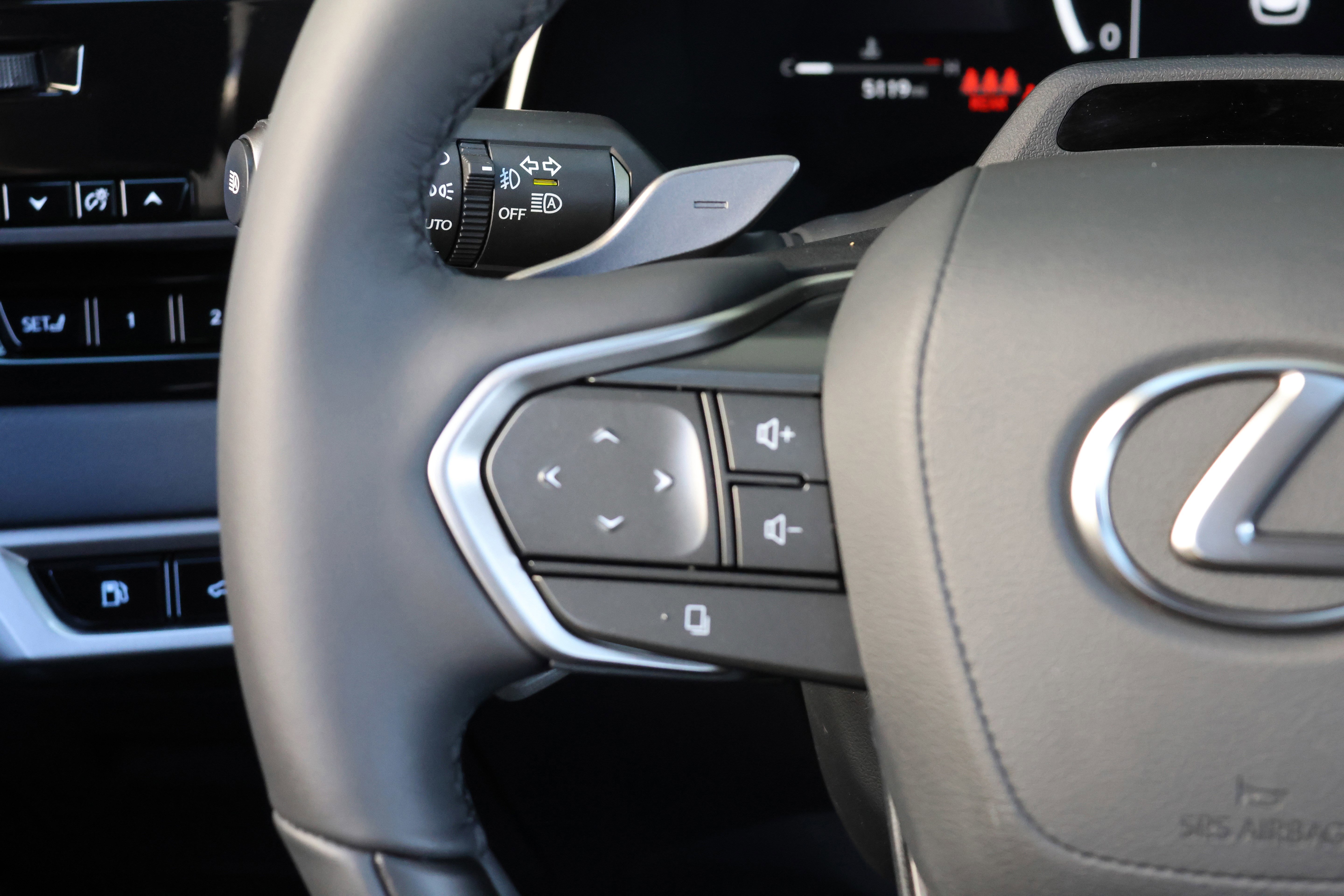 Used 2025 Lexus RX 350 Premium Plus image 18