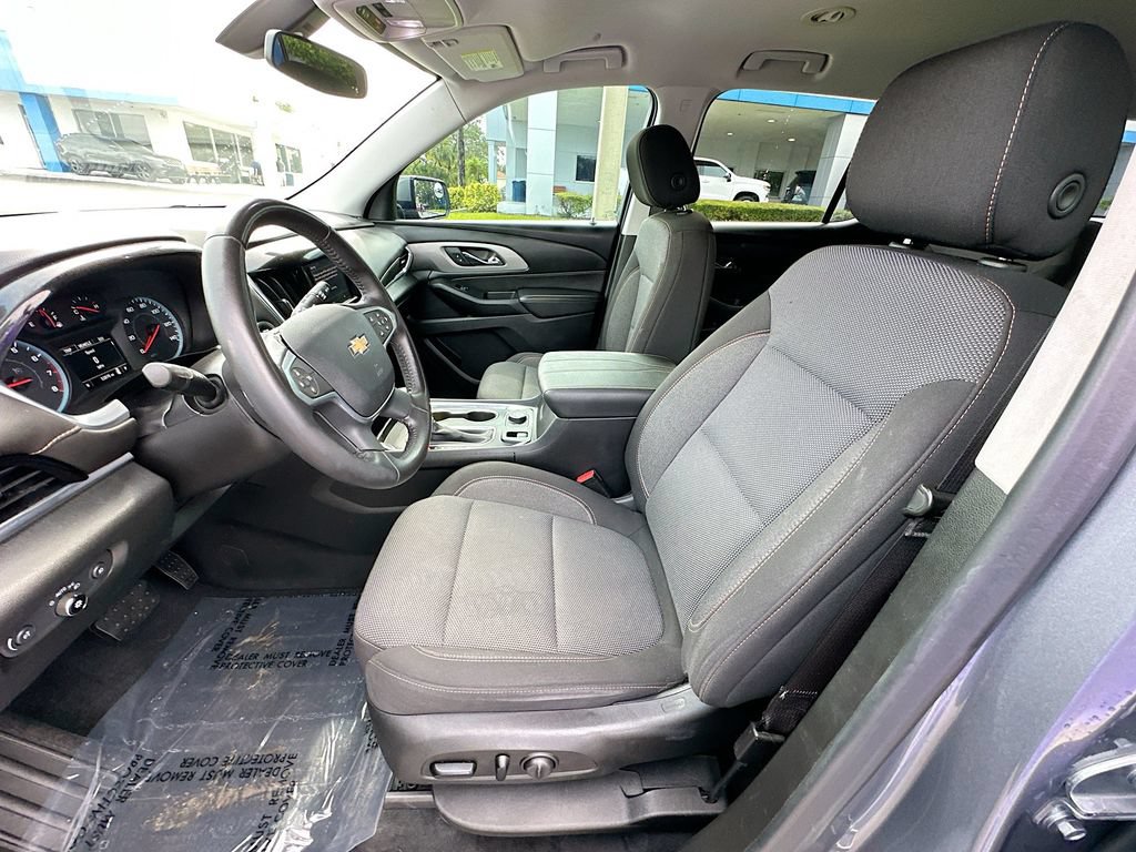 Used 2020 Chevrolet Traverse LT FWD image 19