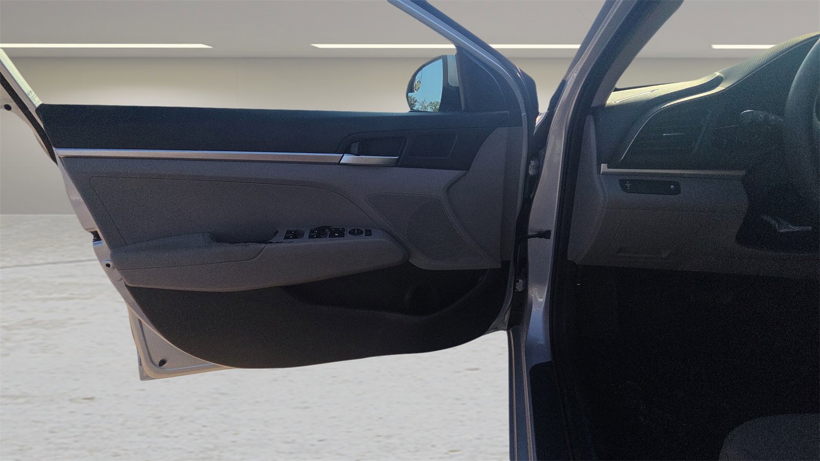 Used 2019 Hyundai Elantra SE image 22