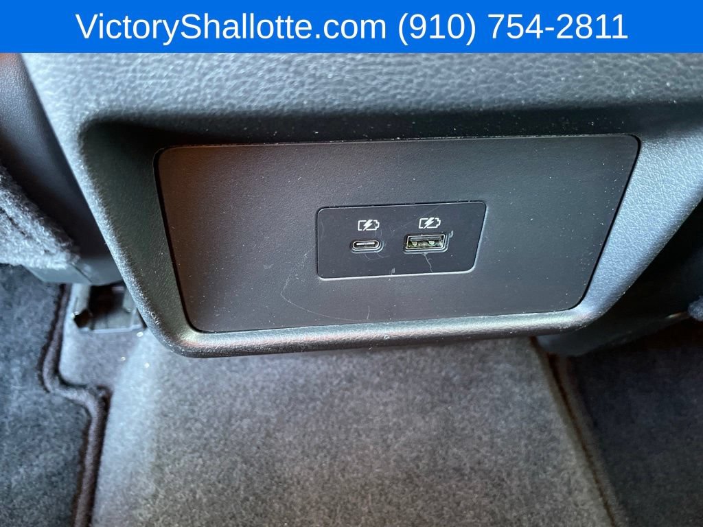 Used 2023 Nissan Rogue SV AWD/4WD image 18