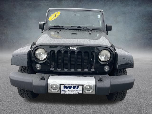 Used 2015 Jeep Wrangler Unlimited Sahara w/ Connectivity Group AWD/4WD image 11