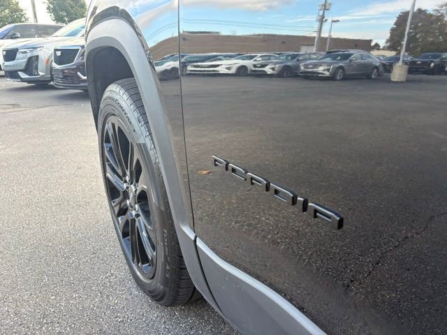 Certified 2023 GMC Acadia SLT w/ Elevation Edition image 15