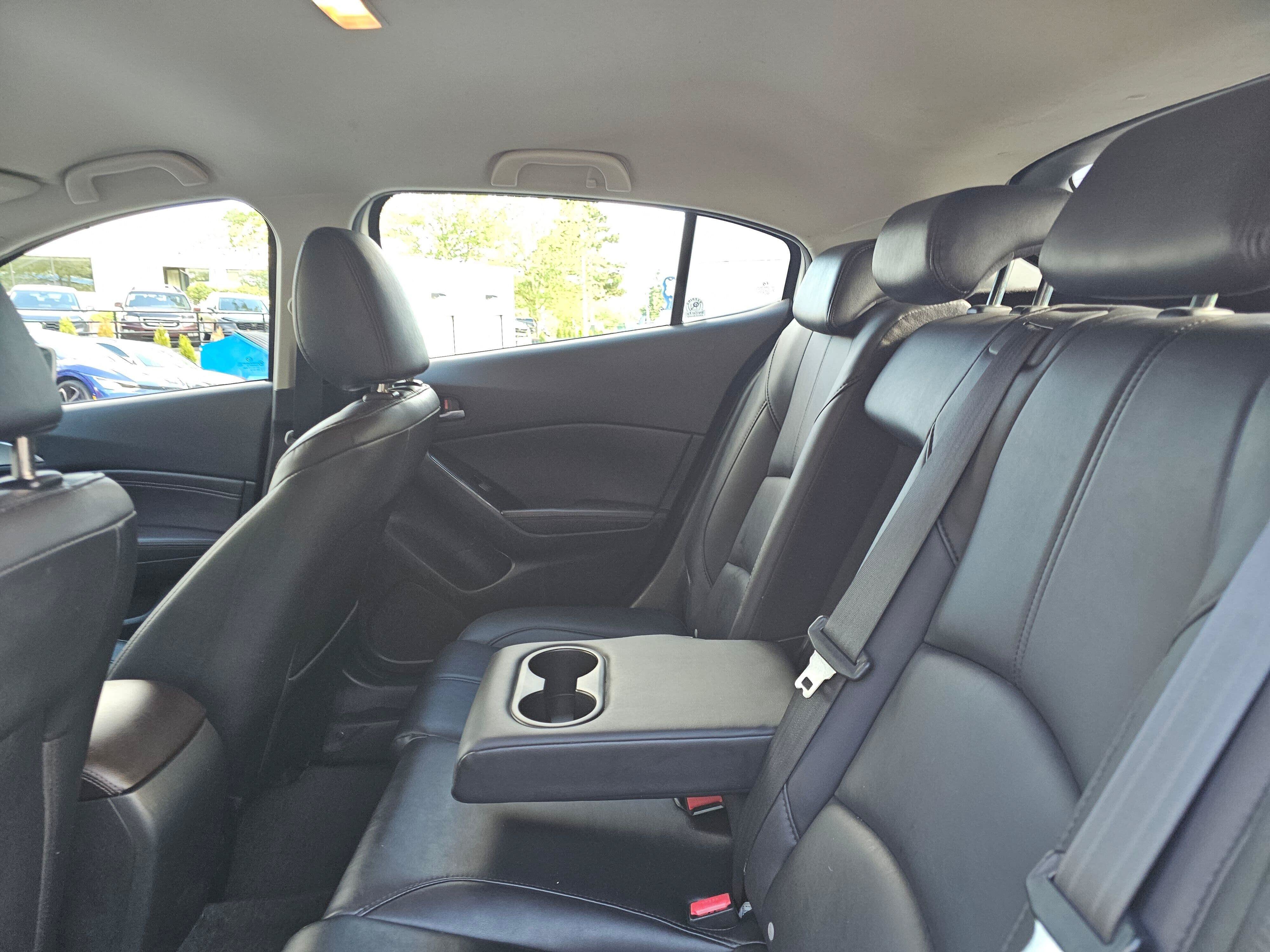 Used 2017 MAZDA MAZDA3 Touring FWD image 19