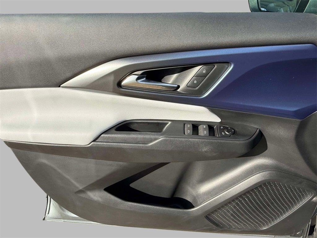 Used 2024 Chevrolet Equinox EV LT image 20