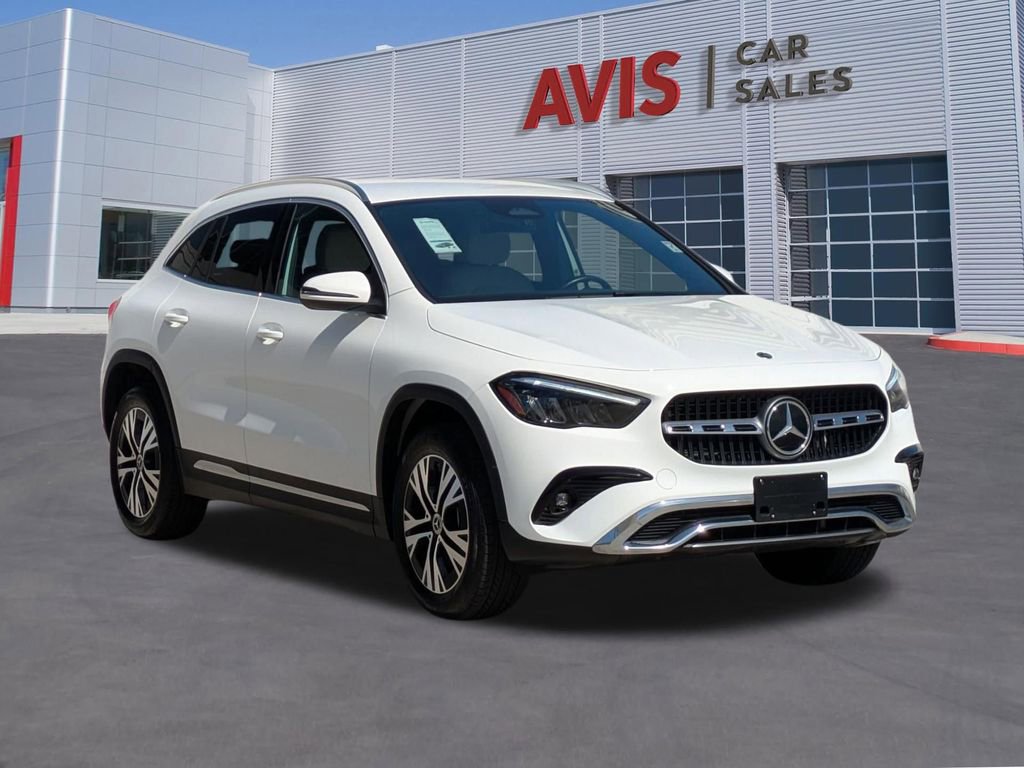 Used 2025 Mercedes-Benz GLA 250 4MATIC image 3