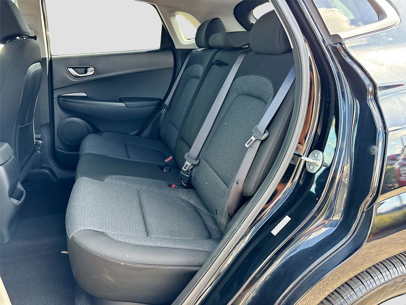 Used 2023 Hyundai Kona SE image 23