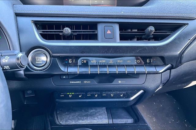 Used 2020 Lexus UX 200 w/ Premium Package image 31
