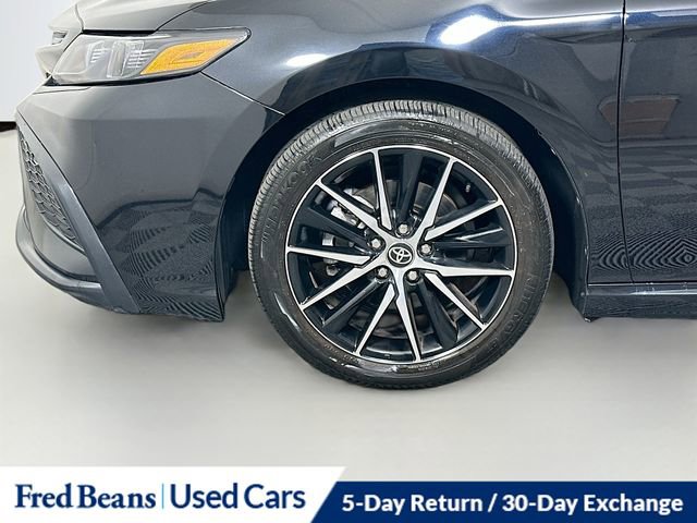 Used 2024 Toyota Camry SE image 30