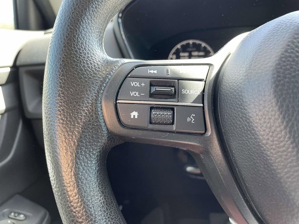 Used 2023 Honda CR-V LX image 11