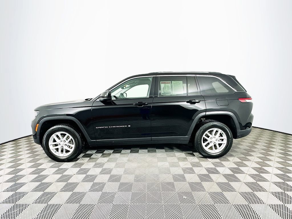 Used 2023 Jeep Grand Cherokee Laredo w/ Luxury Tech Group I image 7
