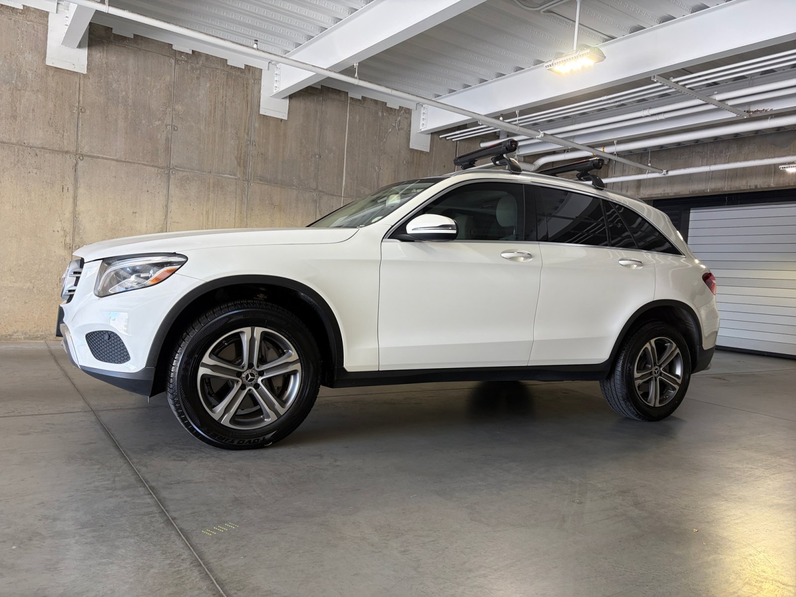 Used 2019 Mercedes-Benz GLC 300 4MATIC image 2