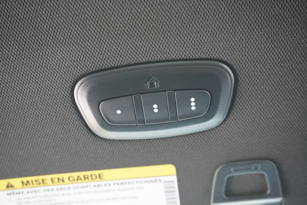 Used 2023 Jeep Grand Cherokee Overland w/ Luxury Tech Group IV AWD/4WD image 18