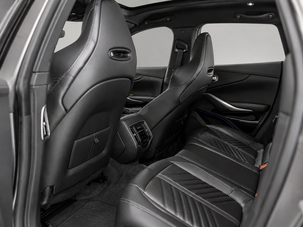Used 2023 Aston Martin DBX 707 AWD/4WD image 30
