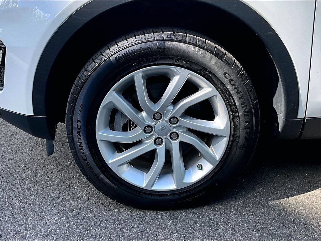 Used 2019 Land Rover Discovery Sport HSE AWD/4WD image 14
