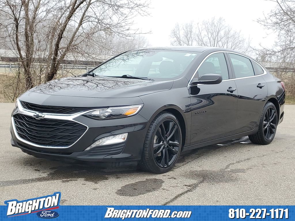 Used 2020 Chevrolet Malibu LT w/ Leather Package image 2