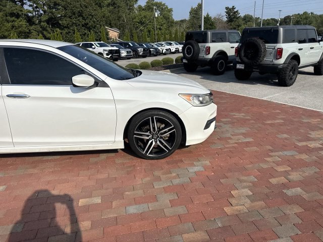 Used 2017 Honda Accord Sport Special Edition image 17