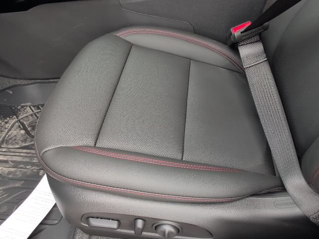 New 2026 Chevrolet Trax RS w/ Sunroof Package FWD image 11