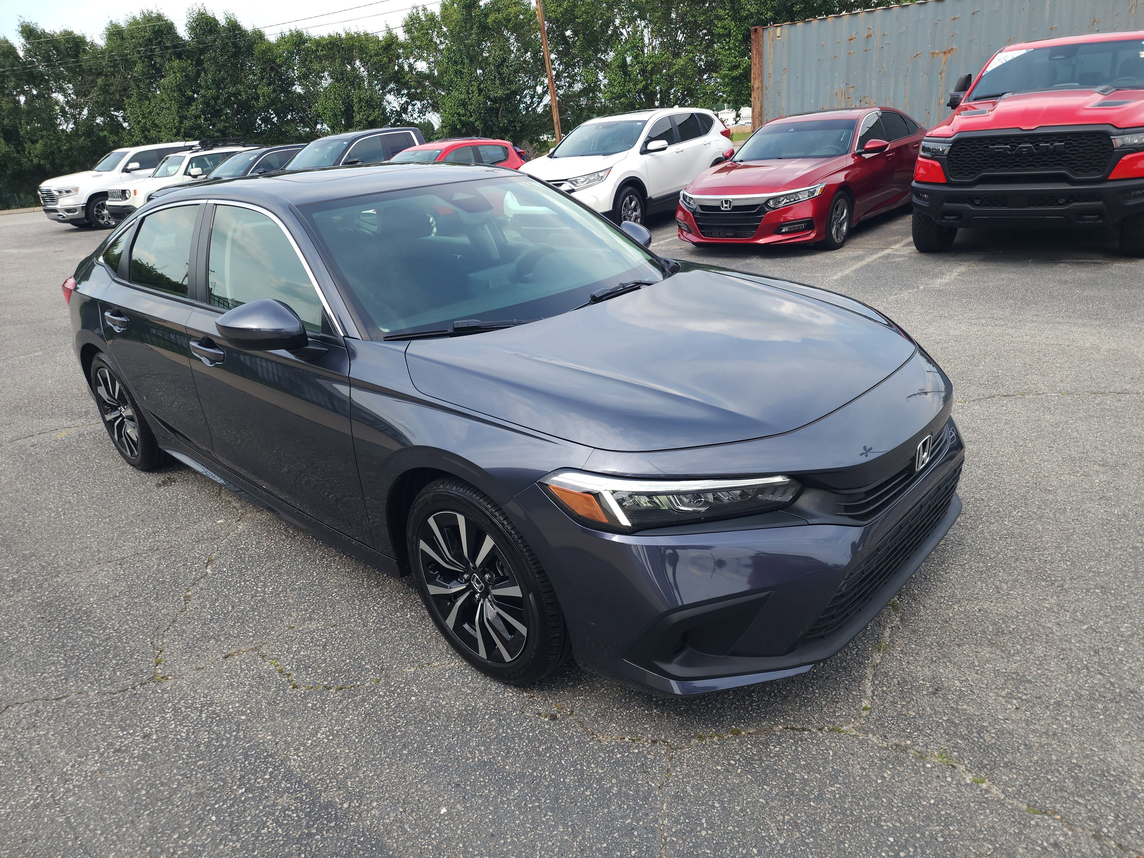 Used 2022 Honda Civic EX image 2
