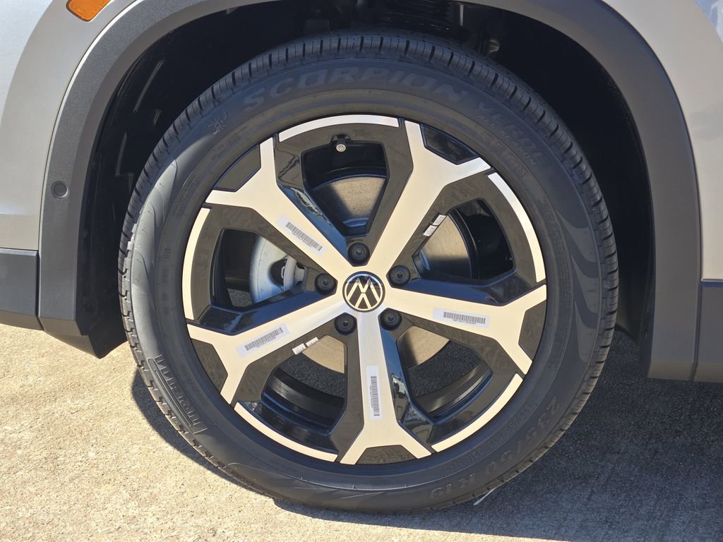 New 2026 Volkswagen Tiguan SE image 9