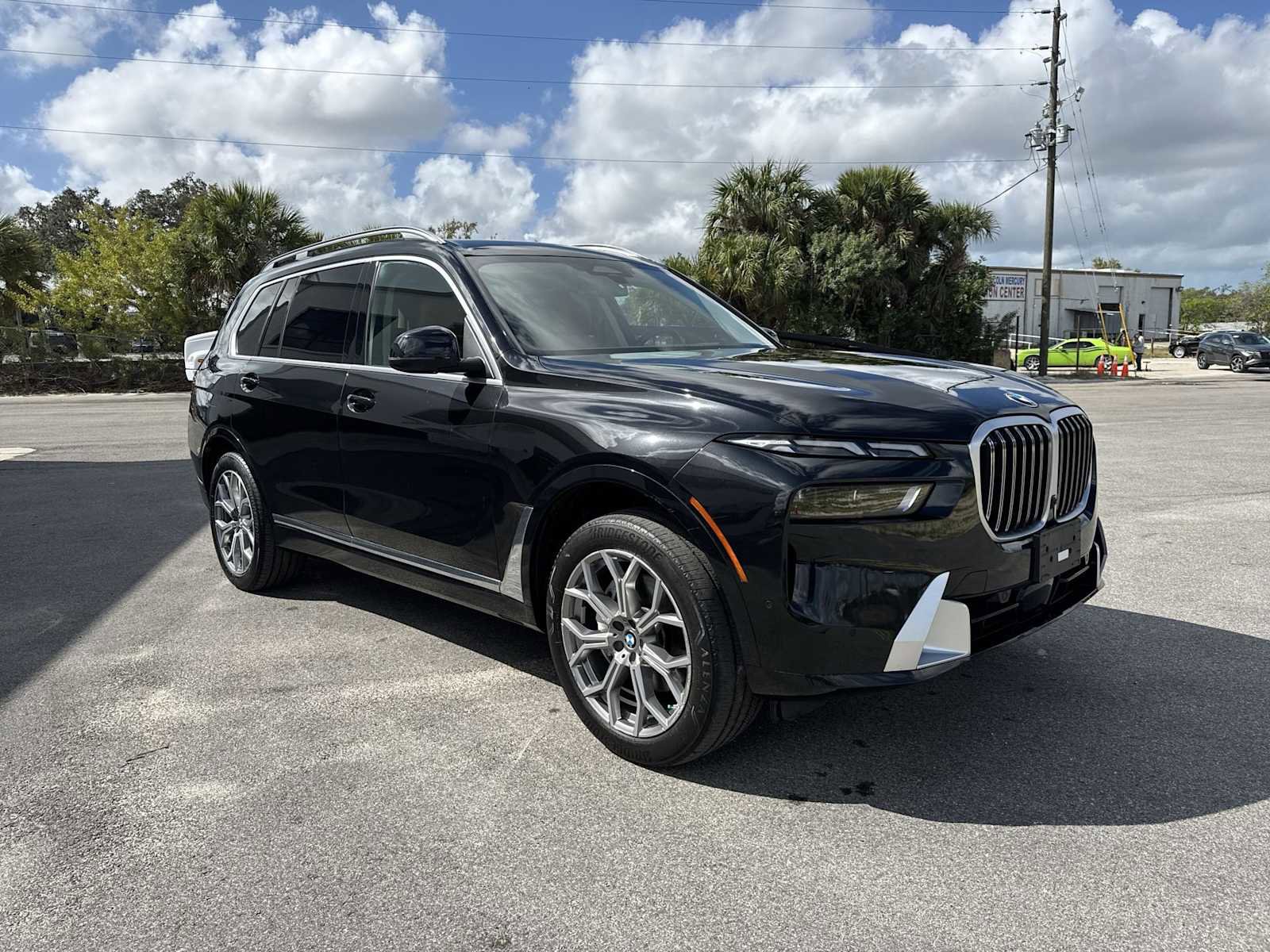 Used 2023 BMW X7 xDrive40i w/ Executive Package image 8